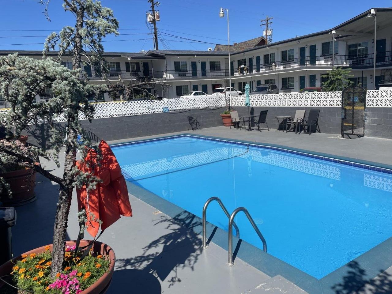 Downtown Inn Wenatchee Esterno foto
